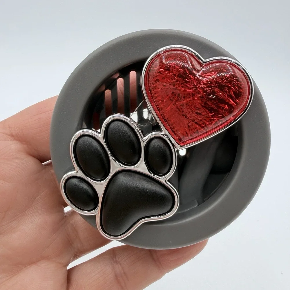 Bath & Body‎ Works Paw Print Red Heart Scentportable Car Fragrance Holder